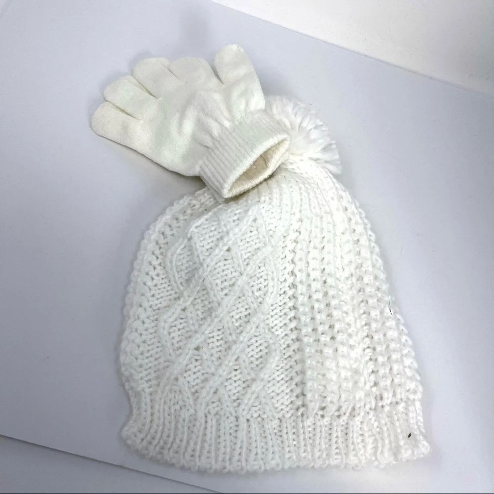 Capelli New York Hat & Gloves 2 piece set white pearl beading